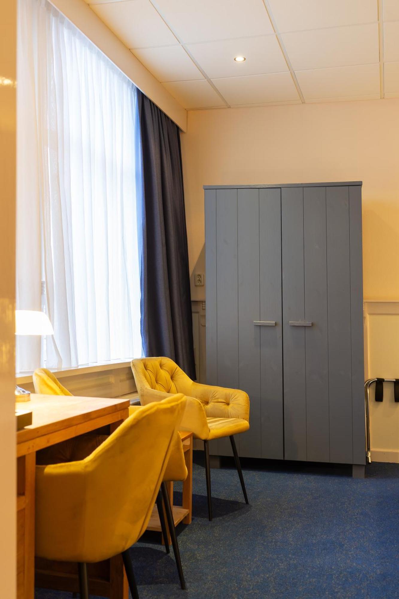 Hotel De Gulden Leeuw Workum Esterno foto