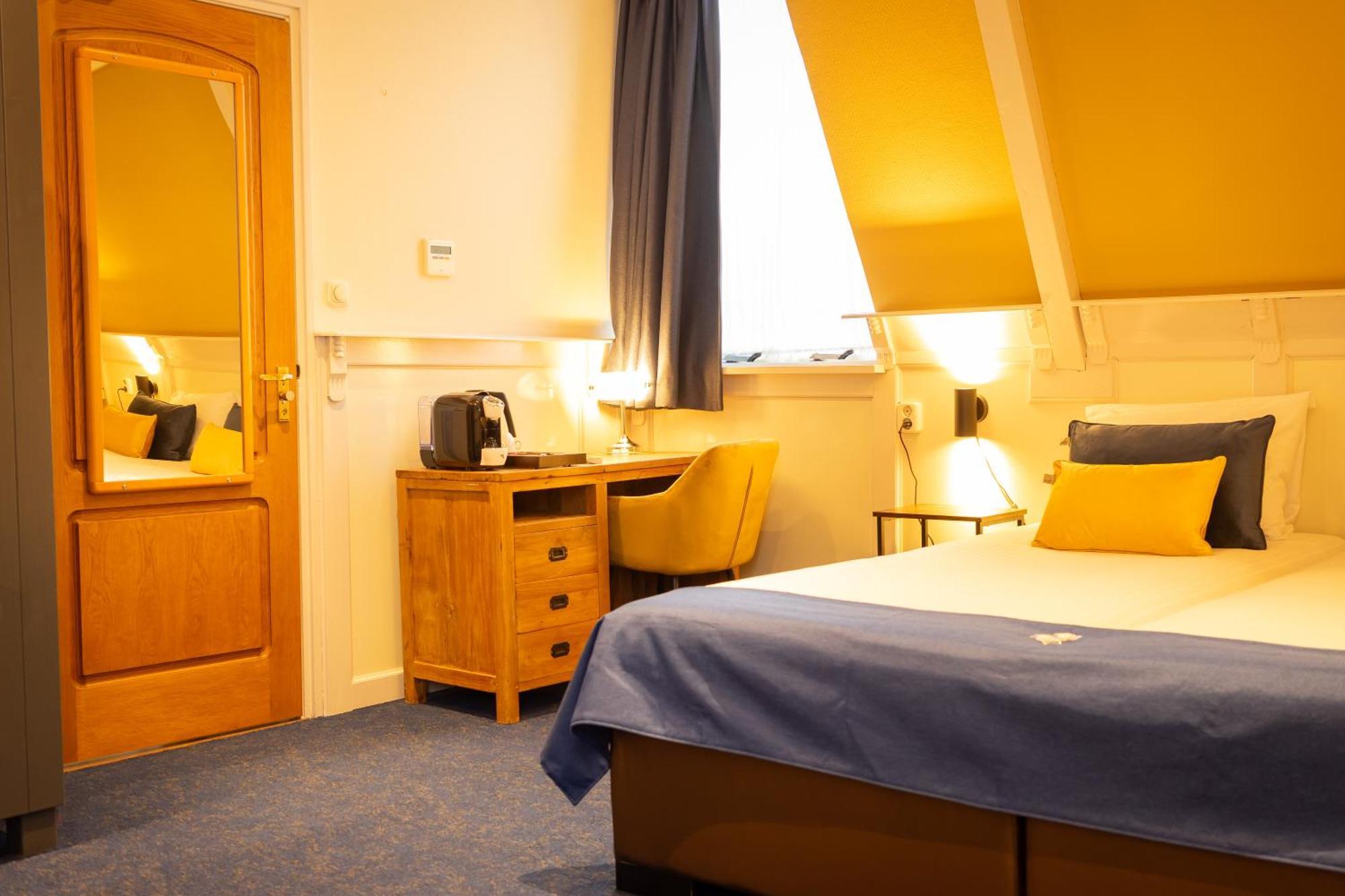 Hotel De Gulden Leeuw Workum Esterno foto